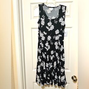 NWT Lularoe Nicki Dress Black/white Floral Size M